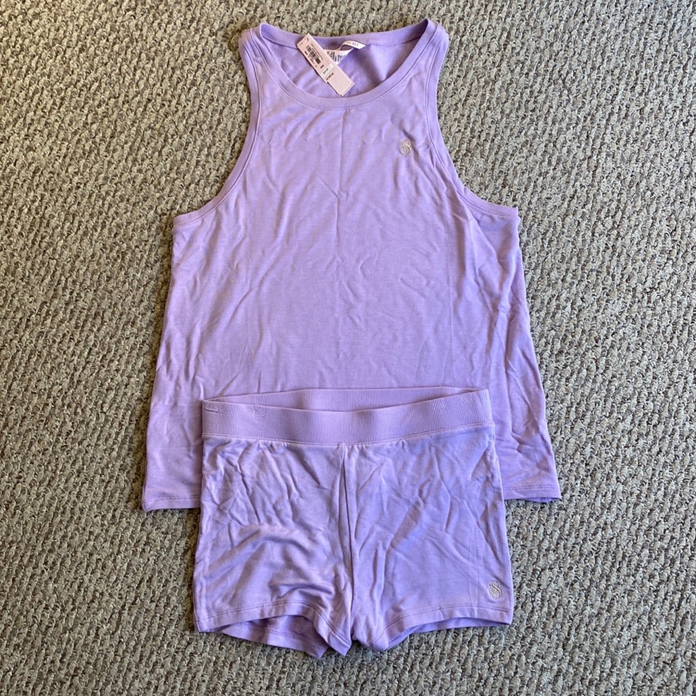 NWT 2 pc Victorias Secret tank/short pajama set. Sz Medium.